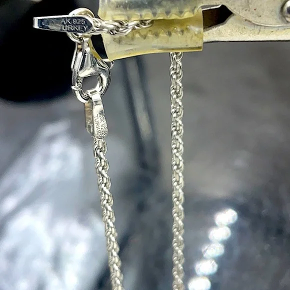 Vtg.18”Sterling Silver Necklace With Sterling Silver Pendant - Picture 8 of 8